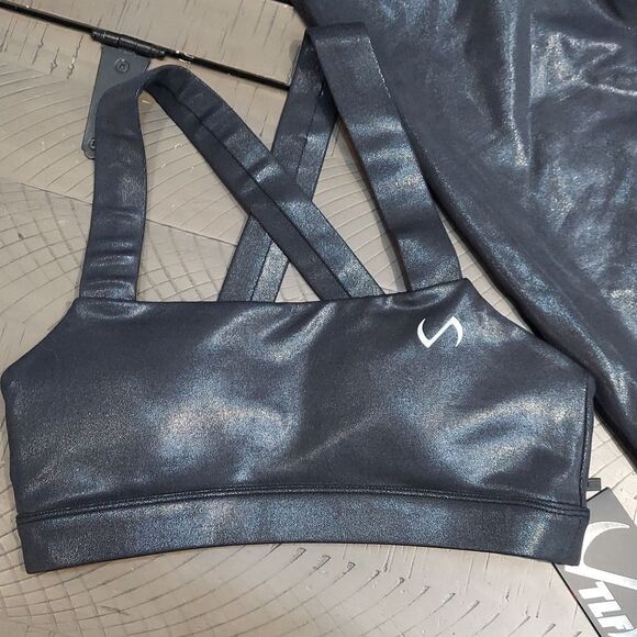 TLF Diamond Black Chrome Sports Bra and Leggings - Picture 8 of 15